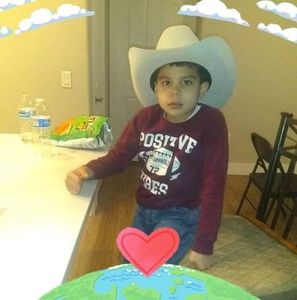 Meet your Posher, Lola